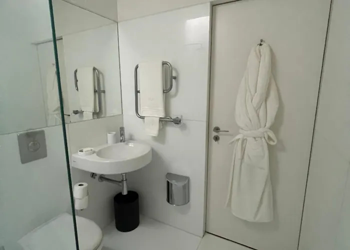 아파트 Luxury Penthouse With 2 Pools In A Monastery 타비라